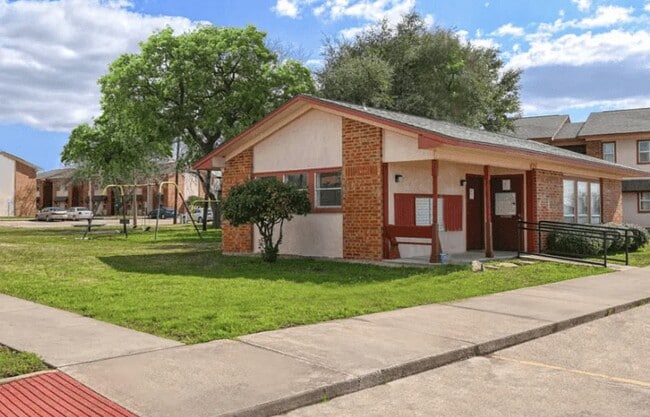 Photo - 1100 Austin St