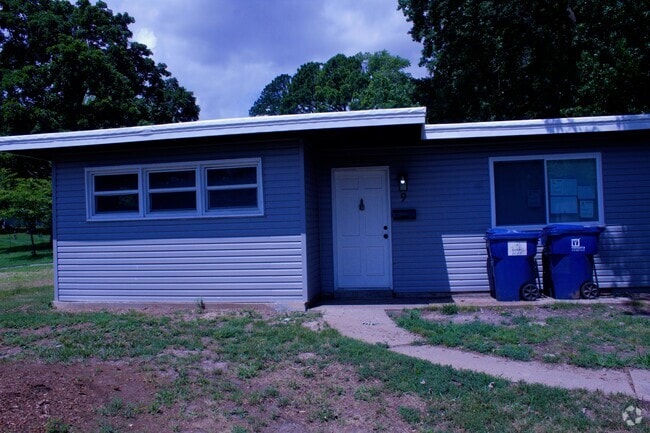 Building Photo - 9 St Celeste Dr Rental