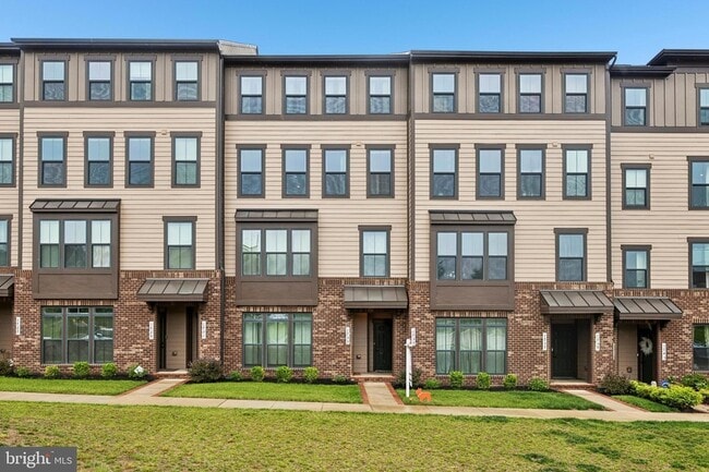 Photo - 1735 Dunnington Pl