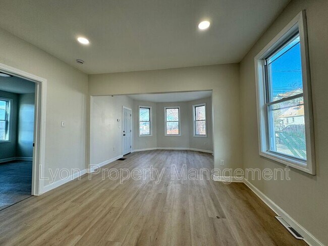 Photo - 204 Chapin Ave Unit 3F