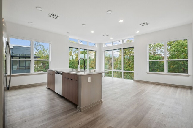 Enclave at Raritan apartments — community photo