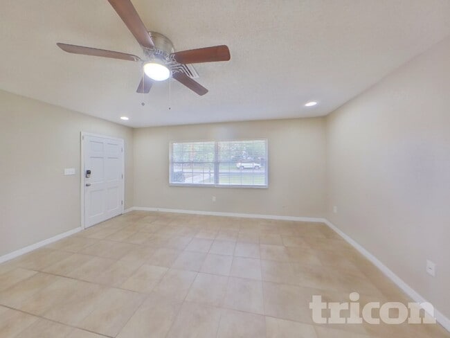 Photo - 10811 La Vista Loop