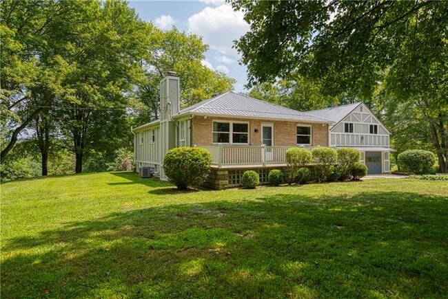 Photo - 492 Center Grange Rd