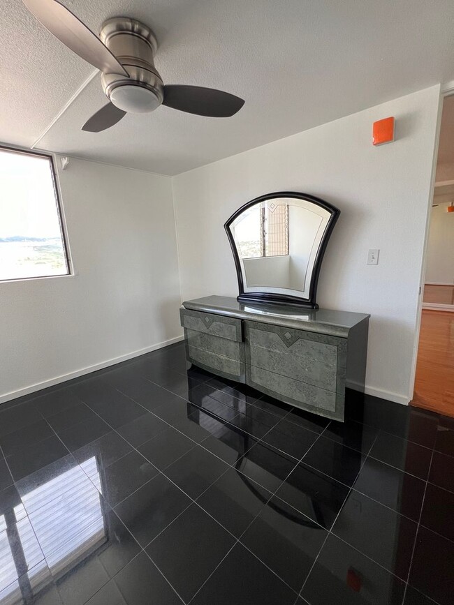 Photo - Available Now! Convenient Location Unit BPH1