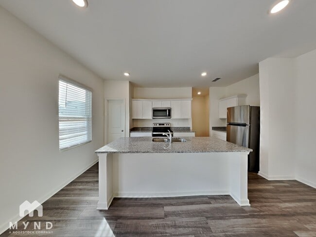Photo - 424 Cottontail Ln