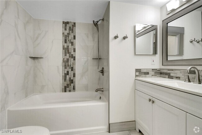 Building Photo - 1220 Wildwood Lakes Blvd Unit 108 Rental
