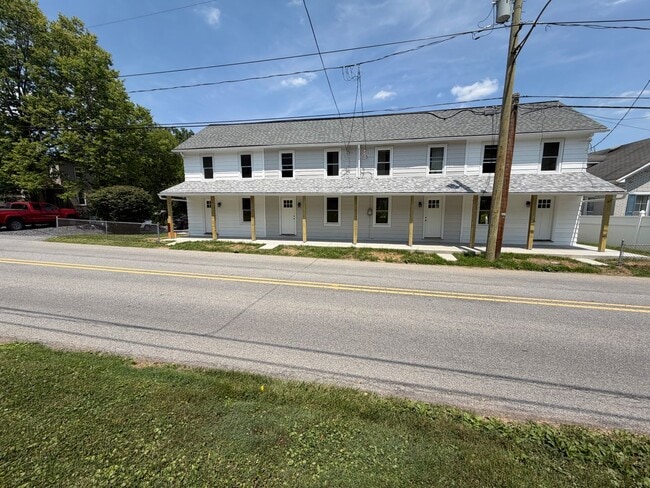 Building Photo - 3777-3783 Huckleberry Road Unit 3779