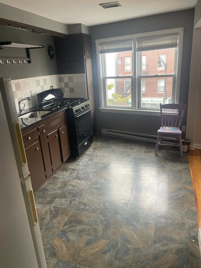 Photo - 335 3rd St Unit 2
