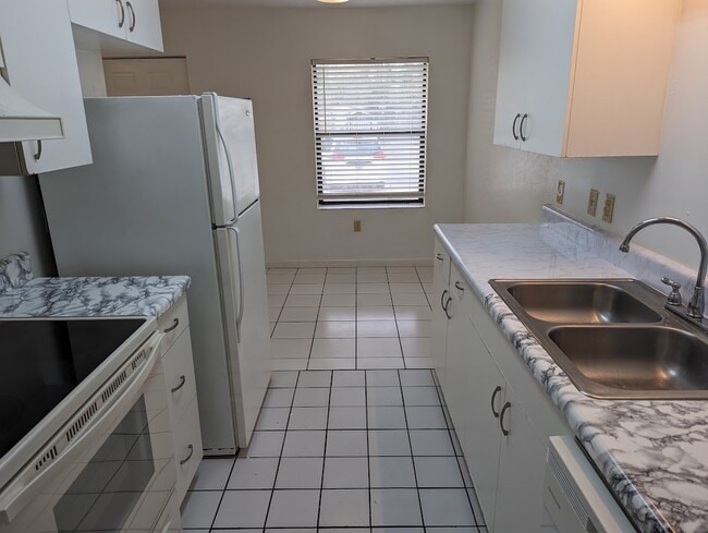 Photo - 3600 SW 23rd St Unit 21