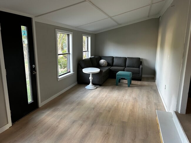 Photo - 6300 Hudson Bend Rd