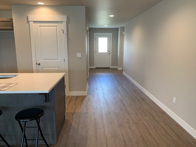 Photo - 59 S Millbrook Lp