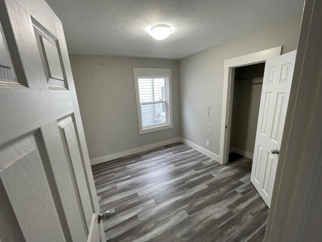 Photo - 58 derbyUnit 2 Unité b