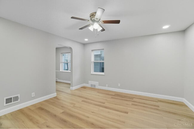 Photo - 5716 Hamilton Ave Unit 1