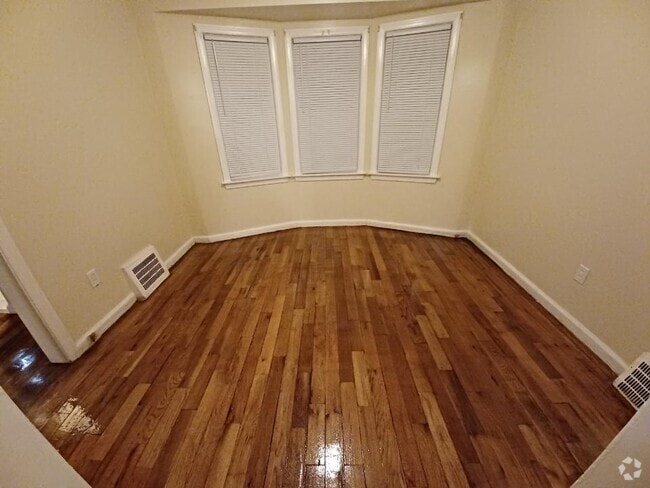 Building Photo - 11651 Hubbell St Rental