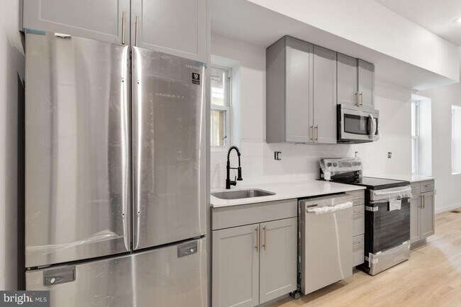 Photo - 223 S 45th St Unit 1R