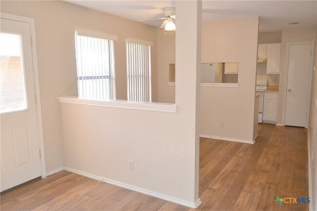 Photo - 2111 Cimmaron Dr