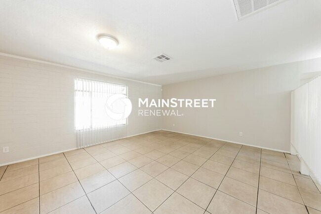 Photo - 3 Bedroom Pet-Friendly Home in Phoenix, AZ...
