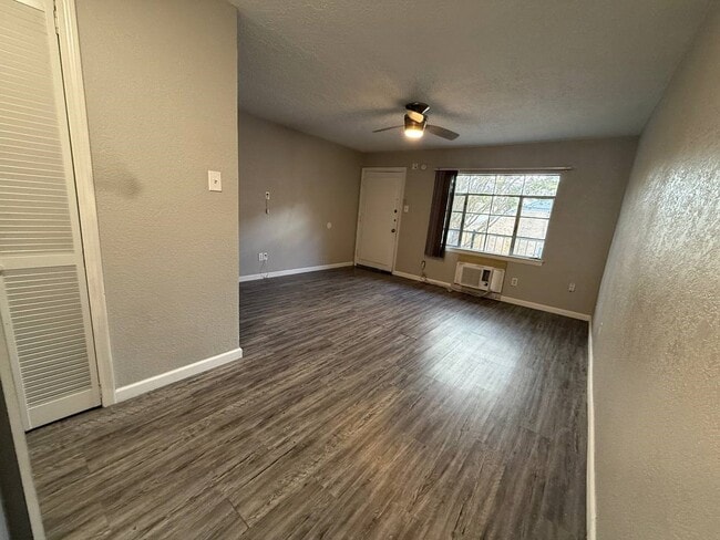 Photo - 2501 Yoakum Blvd Unidad 12