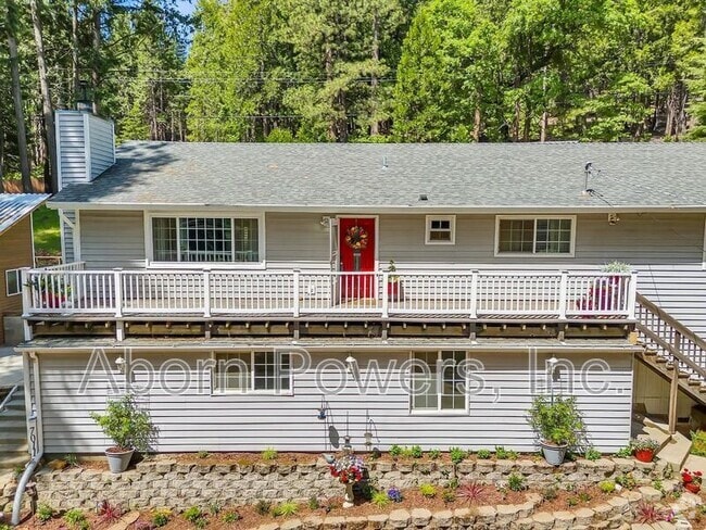 Building Photo - 7011 Lakewood Dr Rental
