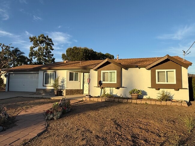 Photo - 13425 Standish Dr
