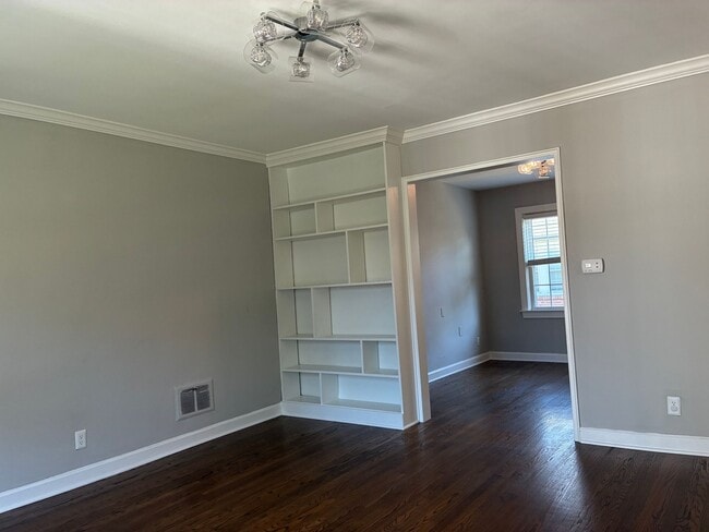 Photo - Avenue Willows 2 bed-1 bath with W/D inclu...