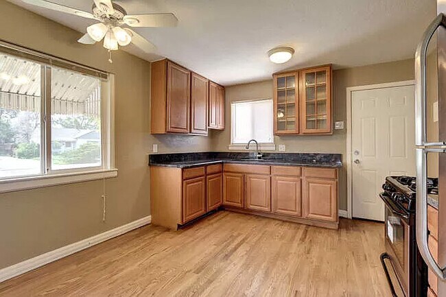 Photo - 710 Macon St