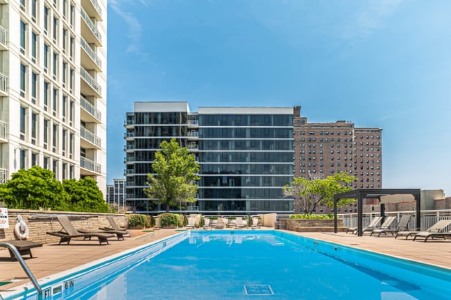 Photo - 1400 S Michigan Ave