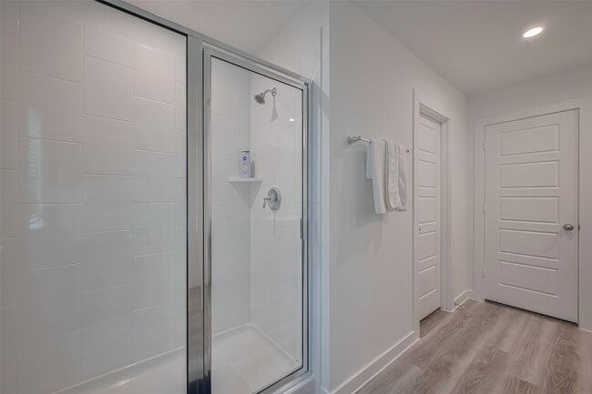 Building Photo - 3113 Crown Gate Dr