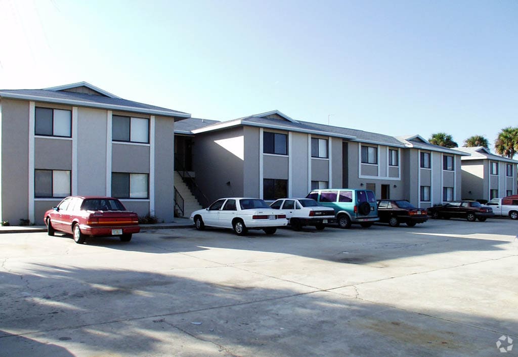Hickory Place Apts. - Hickory Place Apts.