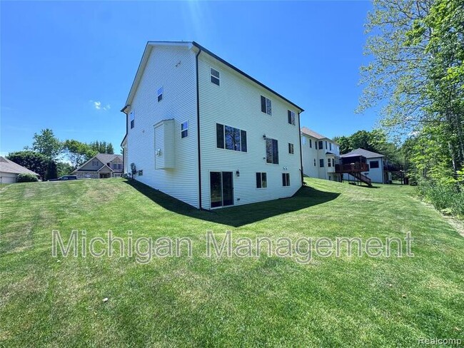 Photo - 6149 Woodridge Ln