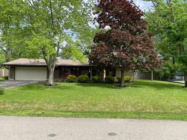 Photo - 2302 Lakeview Dr