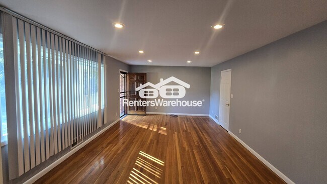 Photo - 1305 Panola Rd