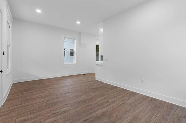 Photo - 1503 N Chamberlain Ave