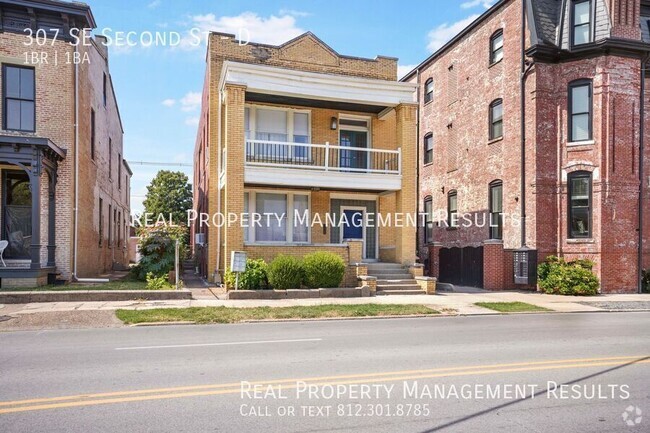 Building Photo - 1 Bedroom, 1 Bath Apartment  Downtown Unit D