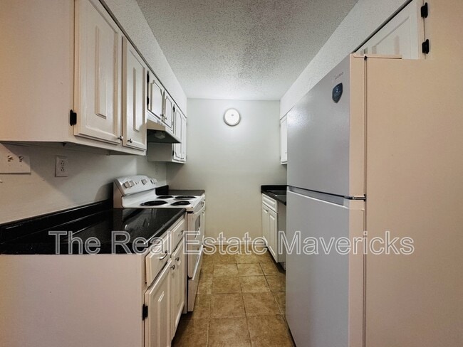 Photo - 925 Shallowford Rd