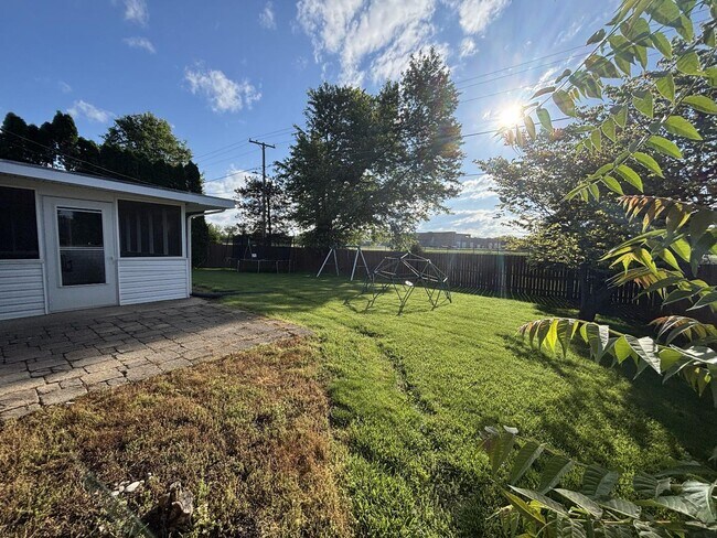 Photo - 2301 Oak Park Dr