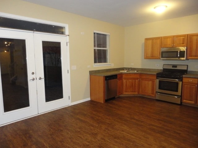Photo - 2062 Middlebury Dr