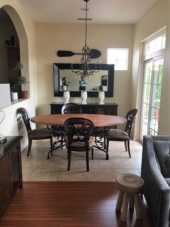 Photo - 5310 Colodny Dr