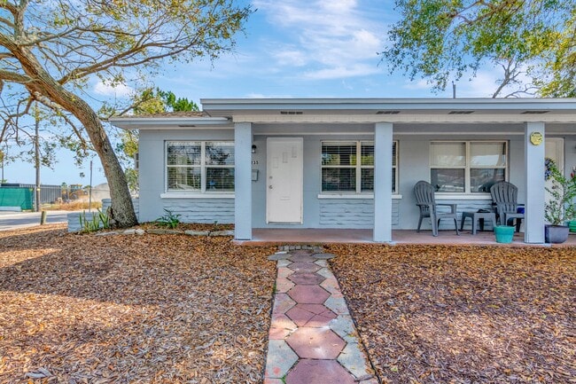 Photo - 1233 Grove St