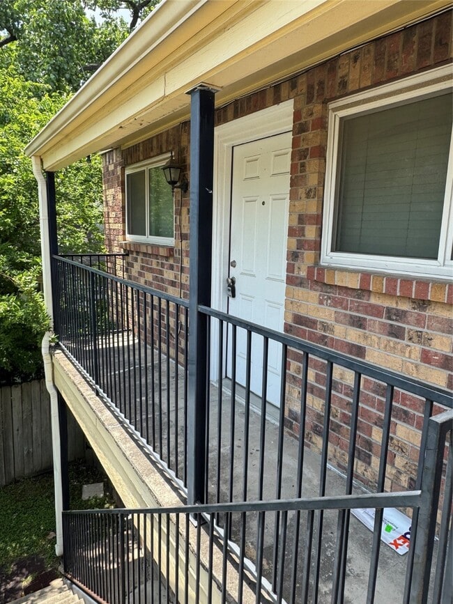 Photo - 1405 2nd St Unit 3