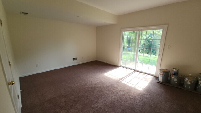 Photo - Spacious, Large, Luxury 3 Bedroom End - Unit Townhouse in Hockessin, Delaware