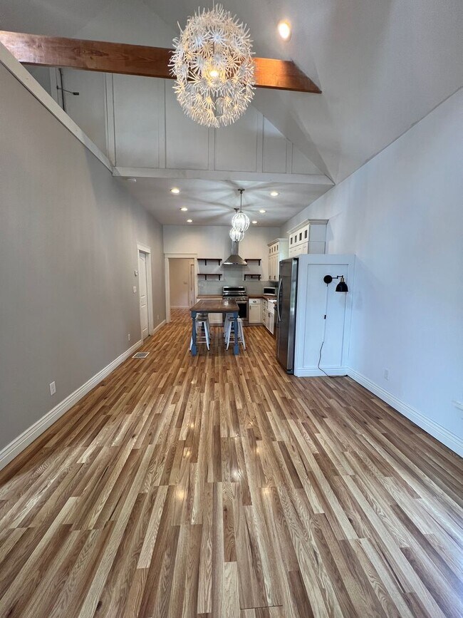 Incredible 3 Bed Home in Bloomington House Rental in Bloomington, IL