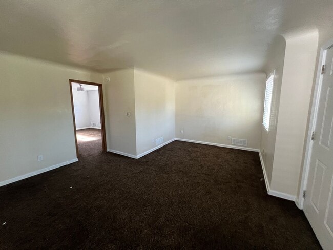 Photo - 3 Bed / 1.75 Bath Home for Rent in Bremert...