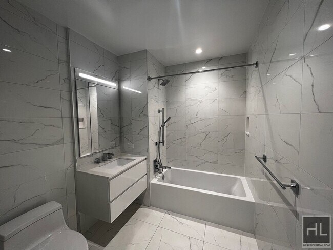 Photo - East 44th Street Unit 11D