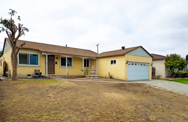 Photo - 2404 Foxglove Dr Casa