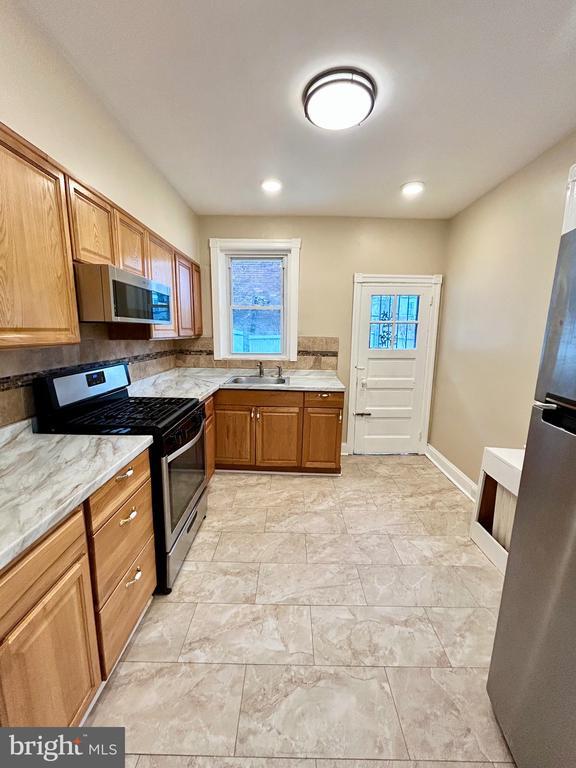 Photo - 306 Lindley Ave