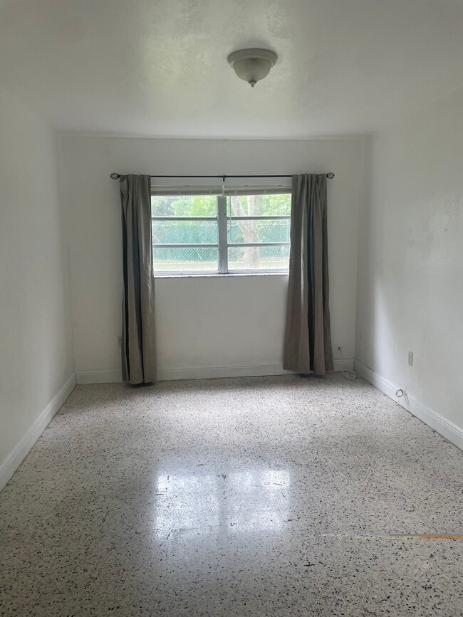 Badroom- - 665 NE 83rd Ter Unit 105