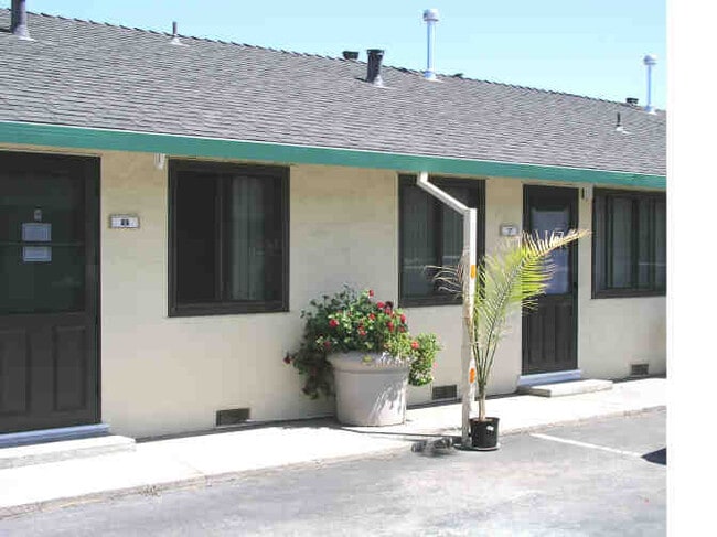 Bassett Davis Apartments