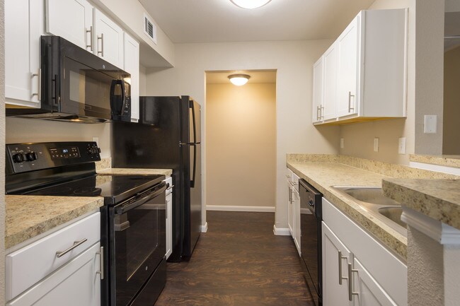 Premium Floorplan- Kitchen - Riverwalk Apartments