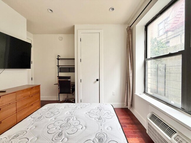 Photo - Nice room in a good neighborhood Unit 1B